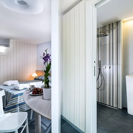 Duomo & Hotel 4*