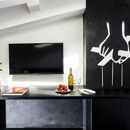 Duomo & Otel Katanya