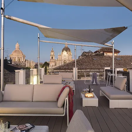 Duomo & Otel Katanya