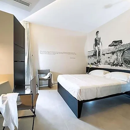 Duomo & Hotel 4*