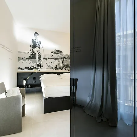 Duomo & Hotel 4*